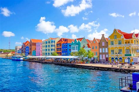 holiday beach curacao